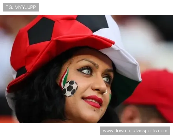 拉拉维亚与球迷互动视频热传，赛场轻松时刻获点赞