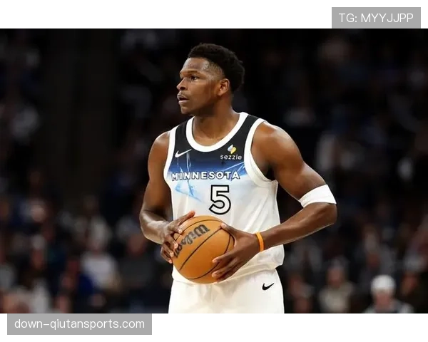 特写:爱德华兹末节连续三次单打成功,森林狼打出12-0攻击波扭转战局 特写:爱德华兹末节连续三次单打成功,森林狼打出12-0攻击波扭转战局